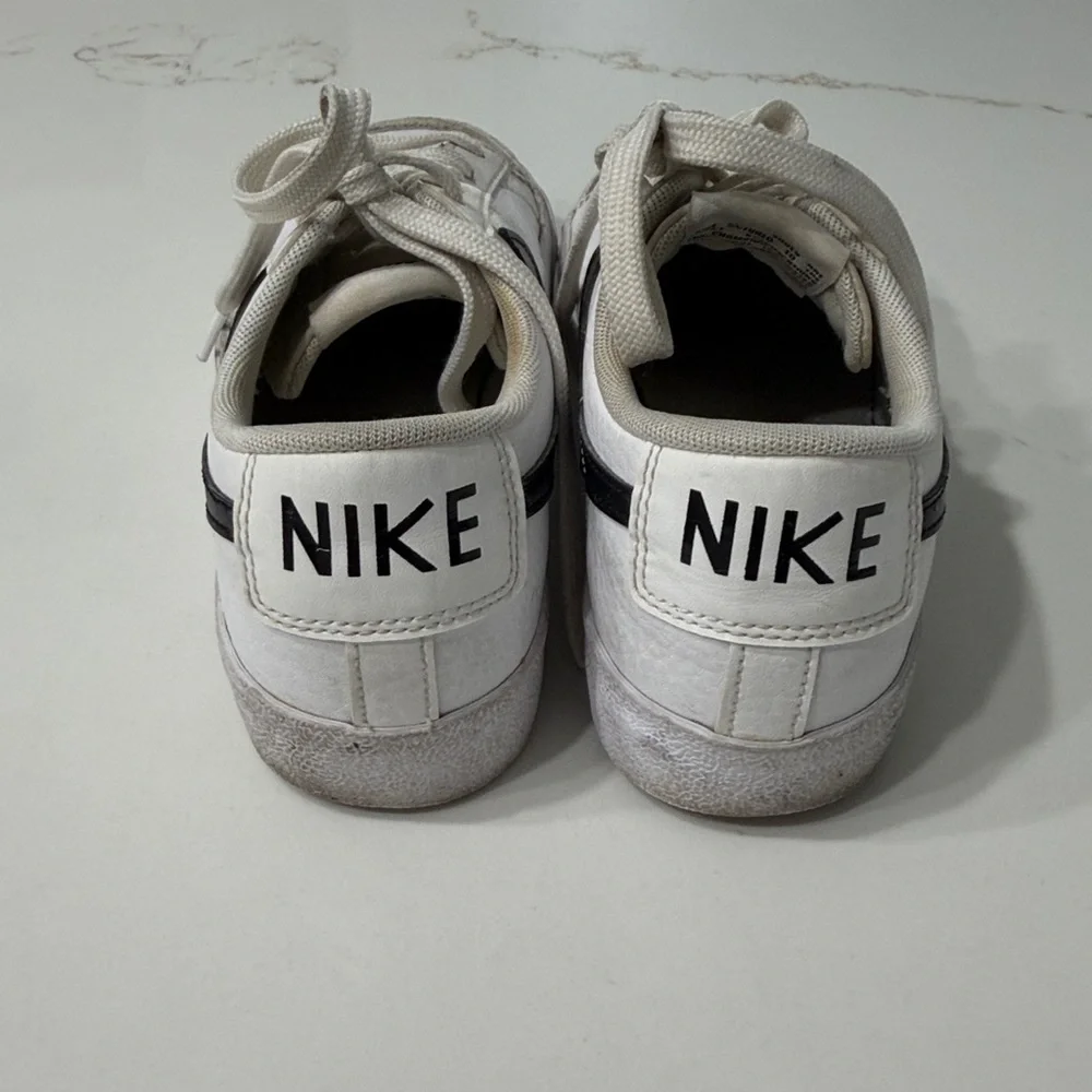 Nike Blazer Low 77 Vintage Sneakers in Black and White | 6Y